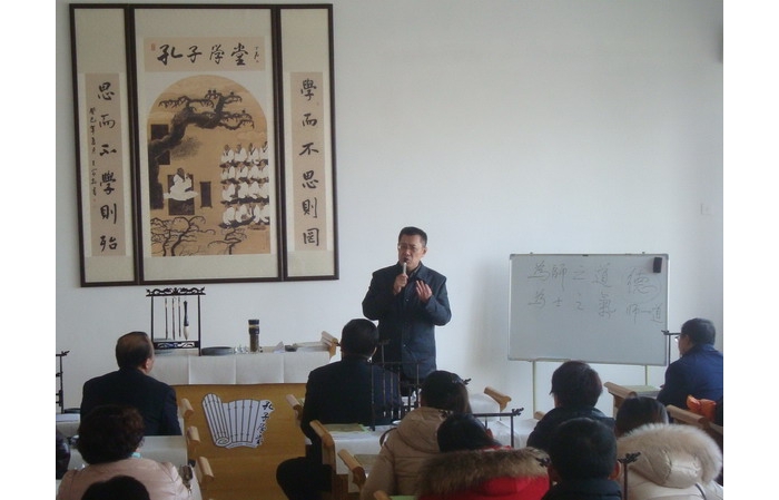 為一個(gè)人而來(lái)，為一個(gè)字而來(lái)，為一個(gè)夢(mèng)而來(lái)