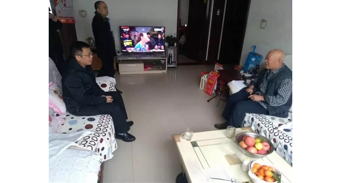 汶上縣人民政府 工作動態(tài) 汶上縣人社局開展2020年春節(jié)集中走訪慰問老黨員、困難職工、 ...